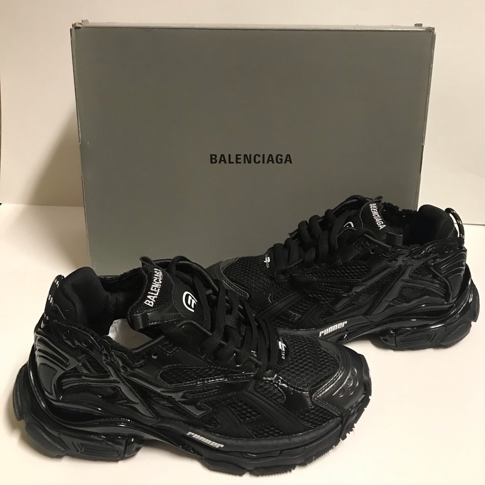 Balenciaga Runners 2023 Track Trainers Black/ White Women Size 8 BST VNDS